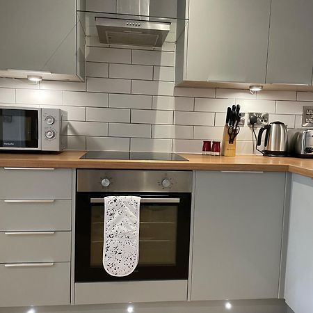 Stylish And Modern 2Br Apartment With Parking Sheffield Eksteriør bilde