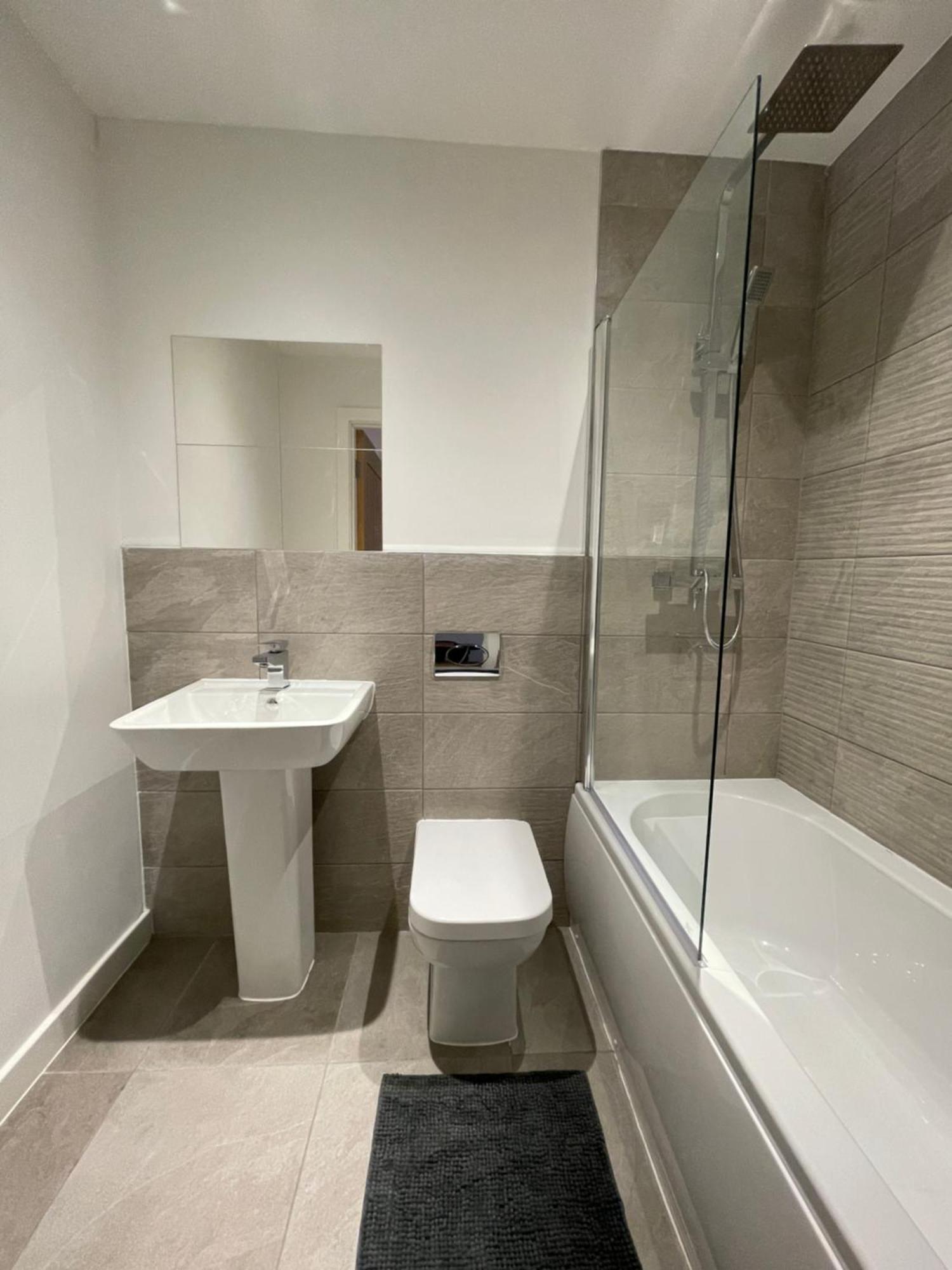 Stylish And Modern 2Br Apartment With Parking Sheffield Eksteriør bilde