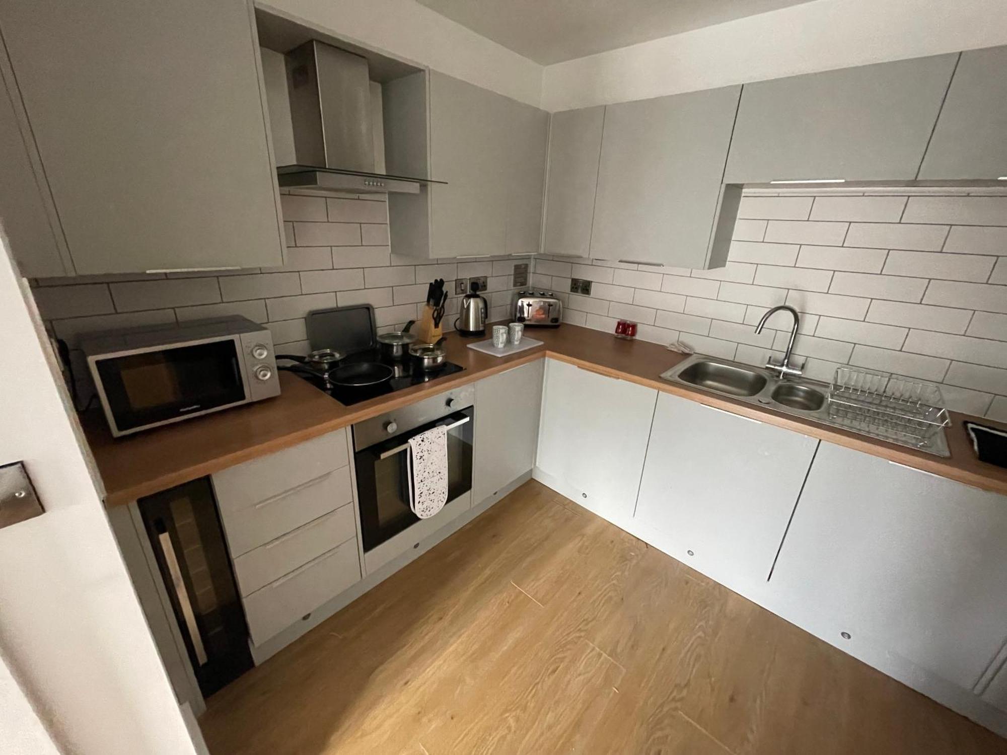 Stylish And Modern 2Br Apartment With Parking Sheffield Eksteriør bilde